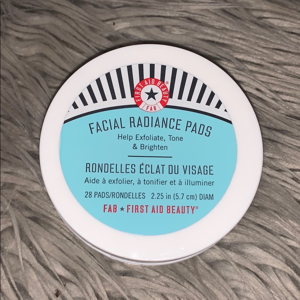 First aid beauty facial radiance pads